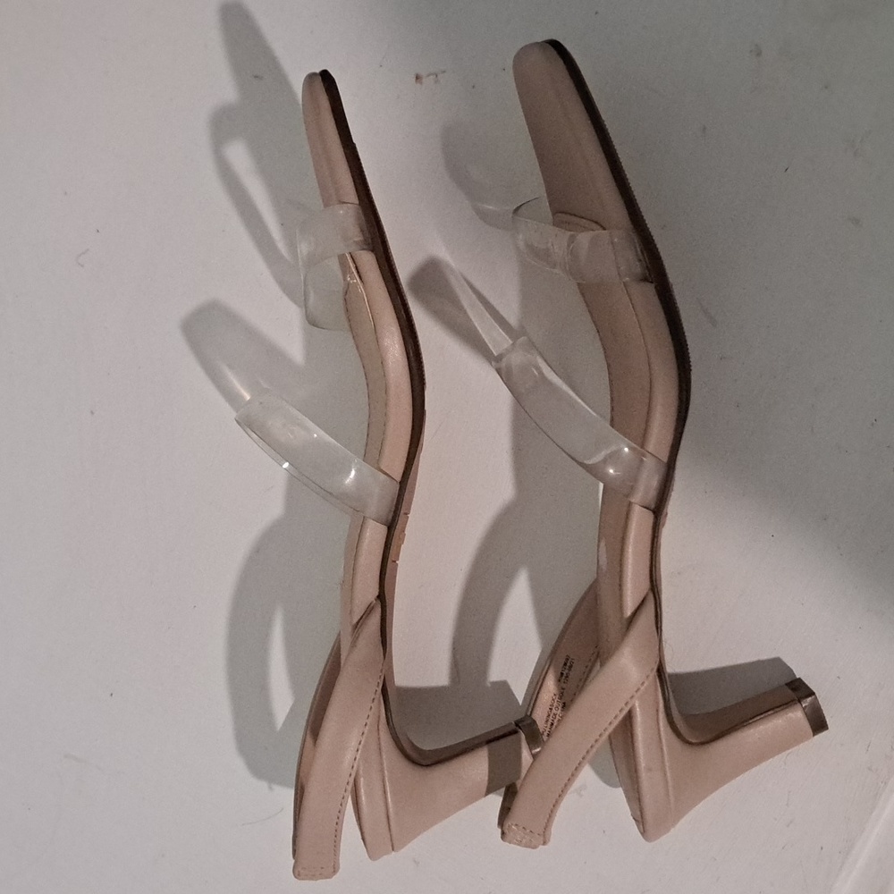 NWT Steve Madden Tan Women's Sandals